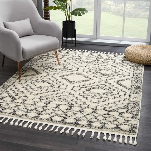 Hauteloom Buan Living Room, Bedroom Area Rug - Traditional - Plush Pile - Light Gray, Charcoal, Gray - 5'3" x 7'