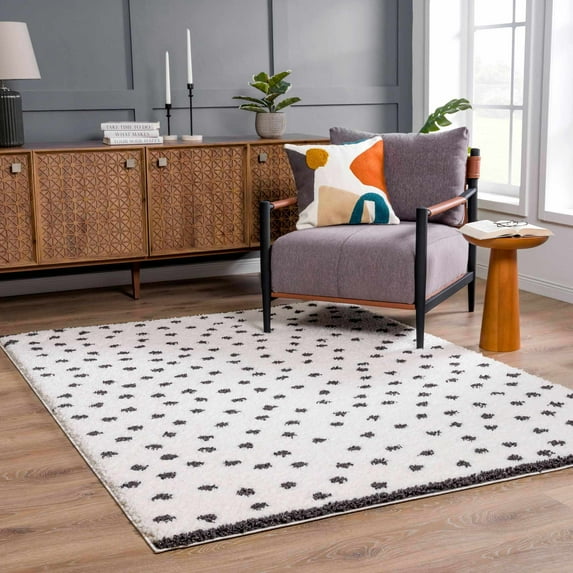 Hauteloom Chaia Living Room, Bedroom Area Rug - Contemporary - Plush Pile - White, Black - 5'3" x 7'