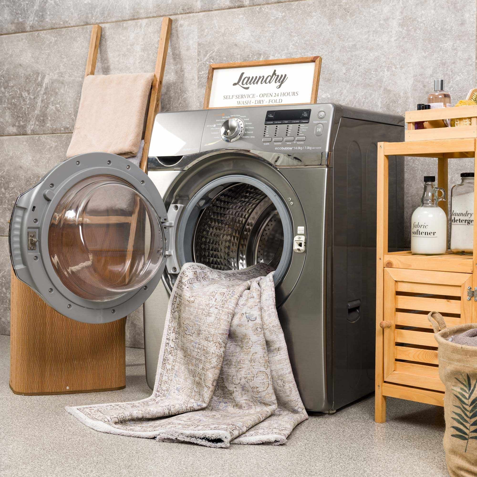 Hauteloom Holli Collection Antebi - 세탁기로 세탁 가능한 오리엔탈 페르시아 복도, 현관, 주방 러너 러그 - 뉴트럴 빈티지 디스트레스드 보호 스타일 - 베이지, 브라운, 크림 - 2'7"x15'