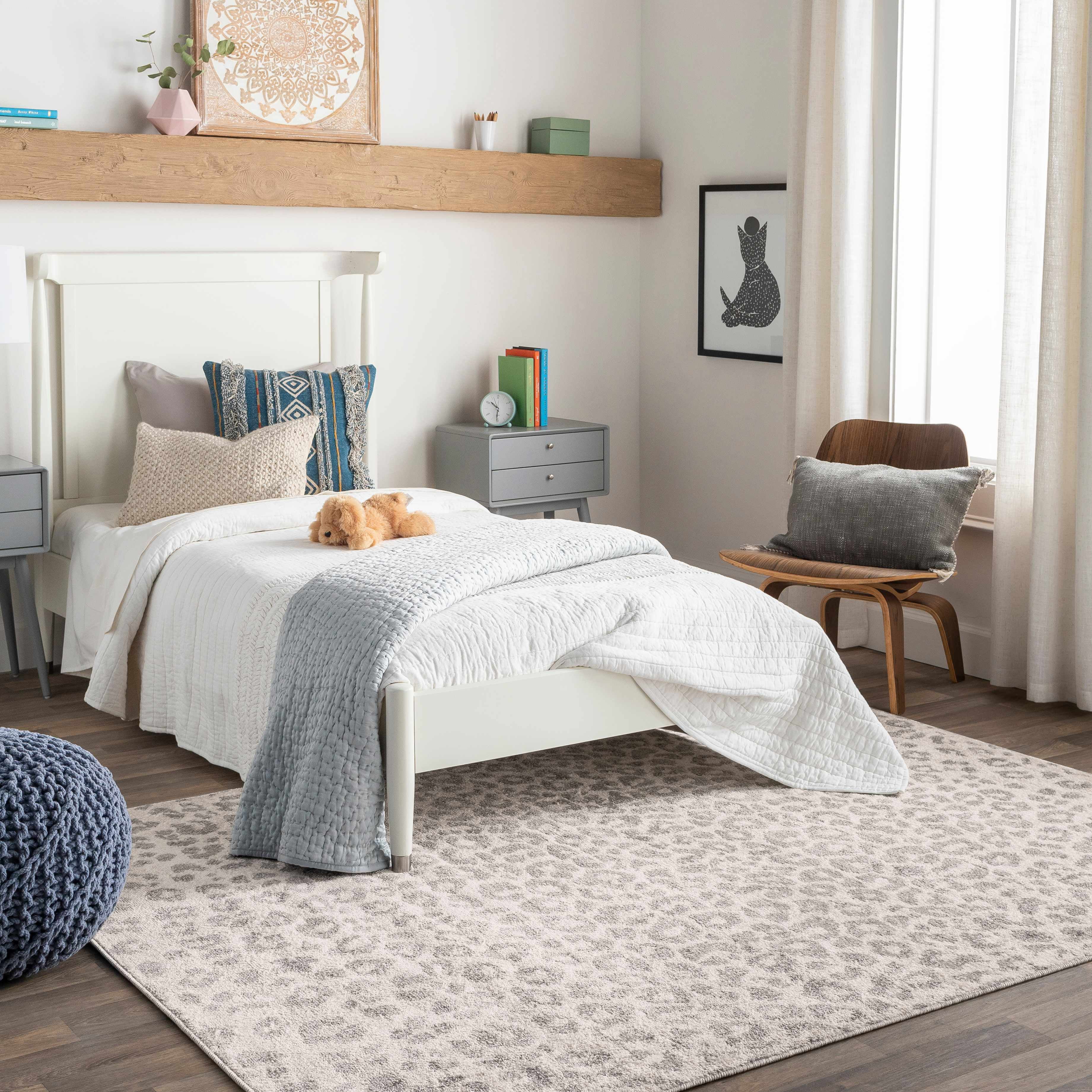 Liversedge Gray and Ivory Synthetic Rectangular Area Rug