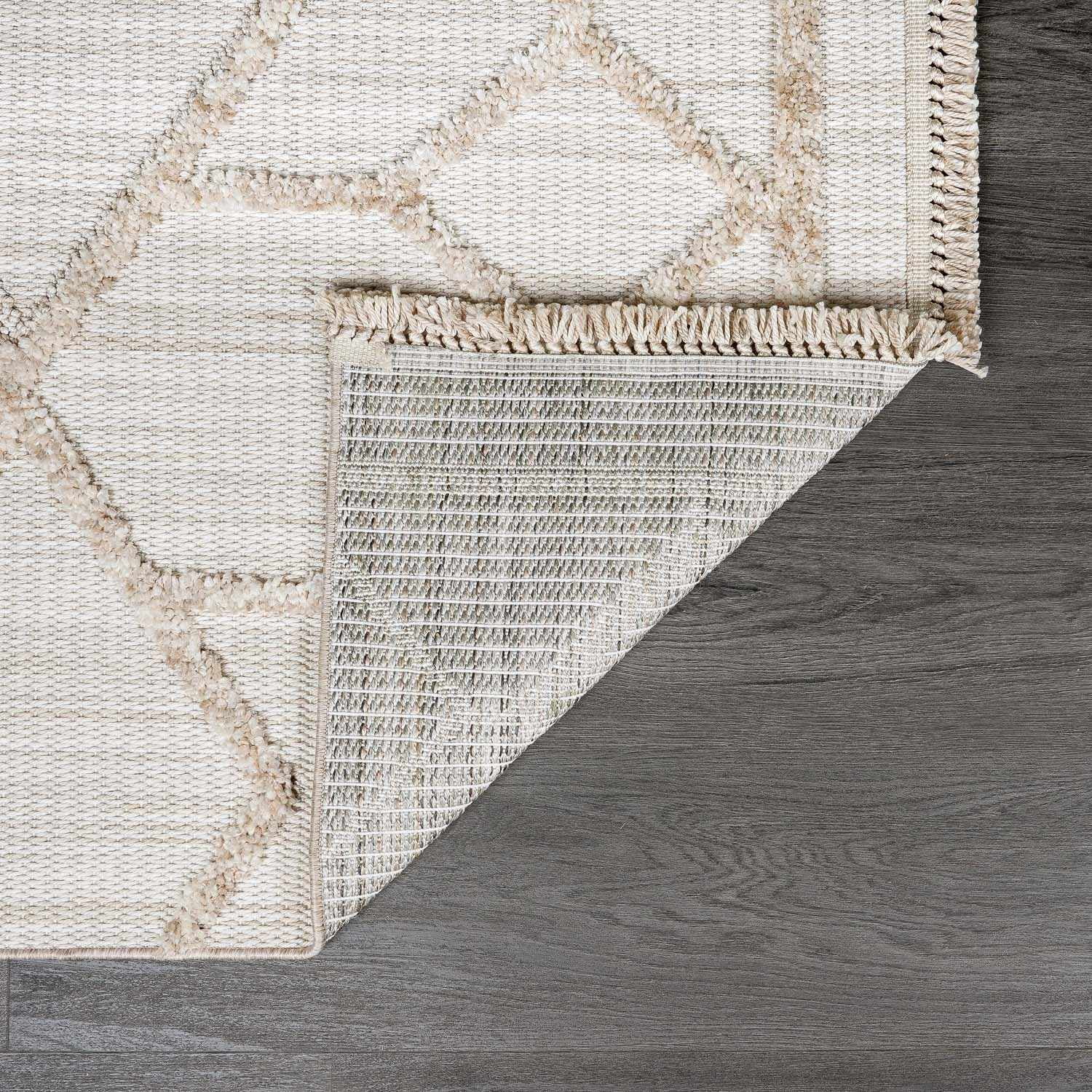 Cream and Peach Geometric High-Low Polyester Area Rug 5'3" x 7'