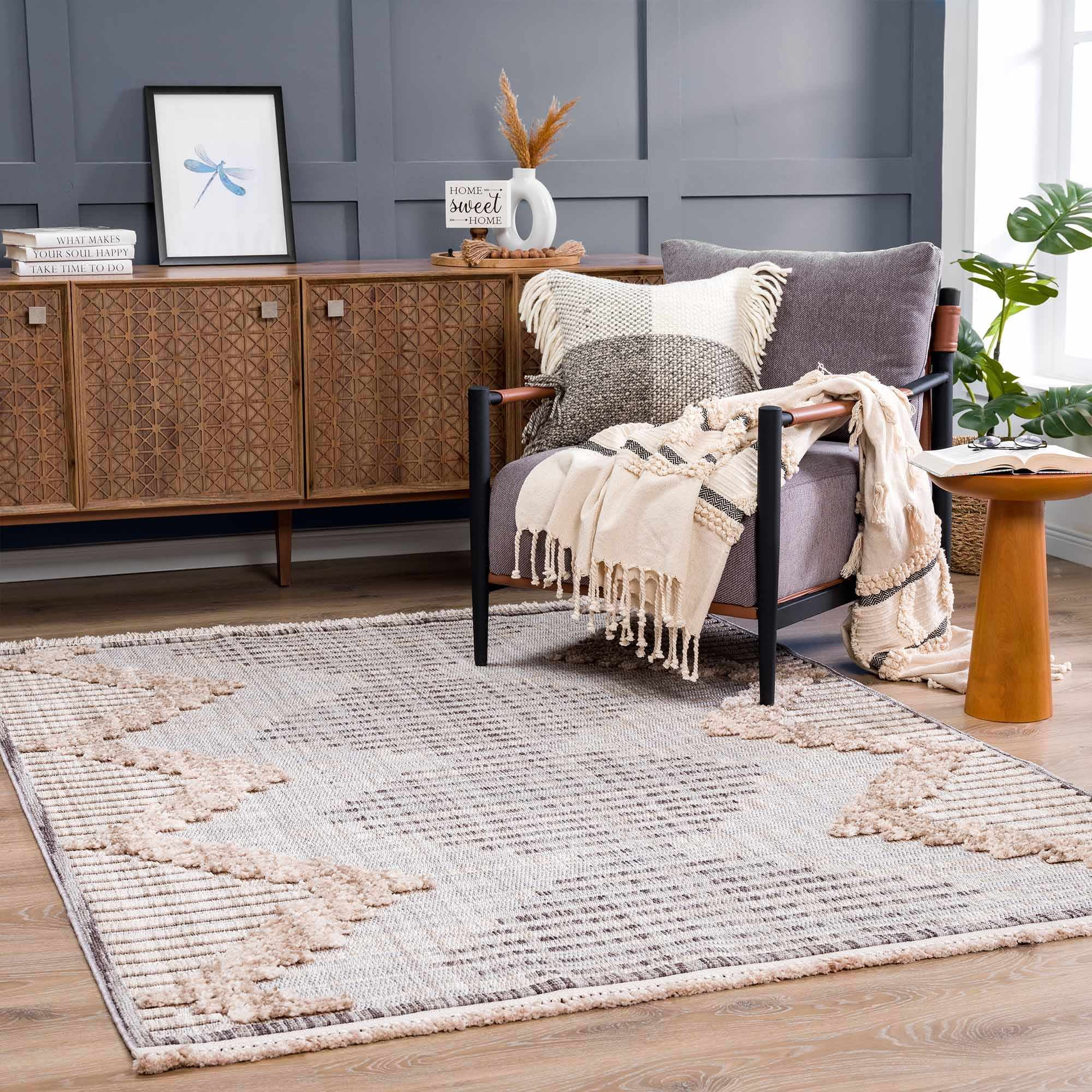 Gray and Cream Geometric High-Low Shag Rug 5'3" x 7'