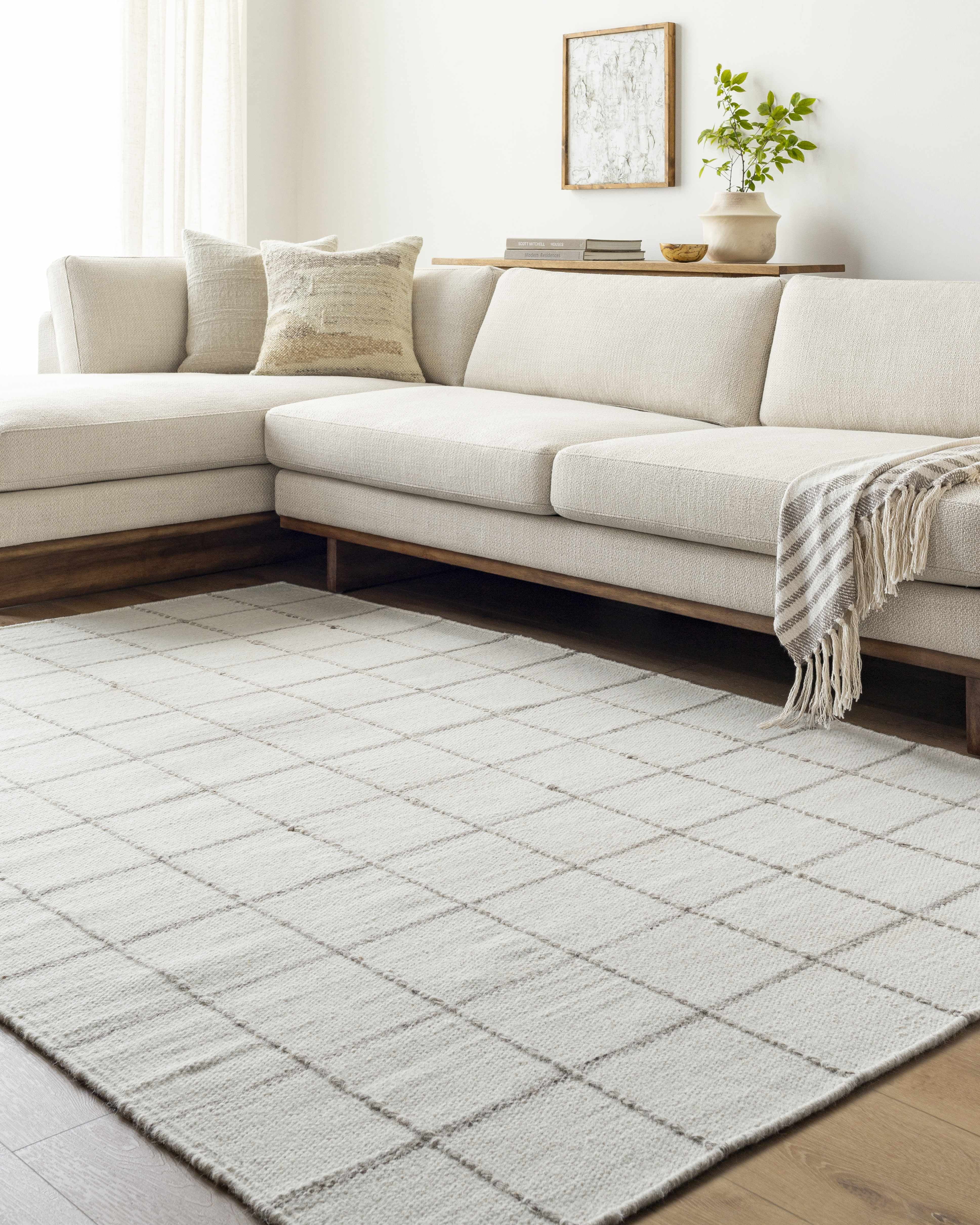 Hauteloom Nissa Wool Living Room, Bedroom Area Rug - Traditional, Transitional - Off White, Light Silver - 2' x 3'