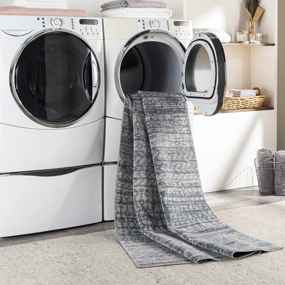 Hauteloom Sison Living Room, Bedroom Machine Washable Area Rug - Blue, Gray - 6'7"-Round