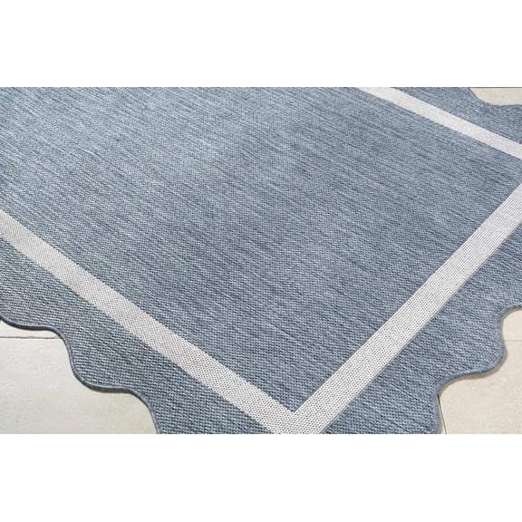 Hauteloom Varro Living Room, Bedroom Patio Outdoor Area Rug - Traditional - Blue, Cream - 2'4" x 3'9"