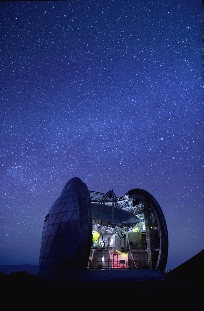 Hawaii Big Island Cal Tech Submilimeter View of a starry night sky and the Milky Way Canvas Art - Philip Rosenberg Design Pics (12 x 19)