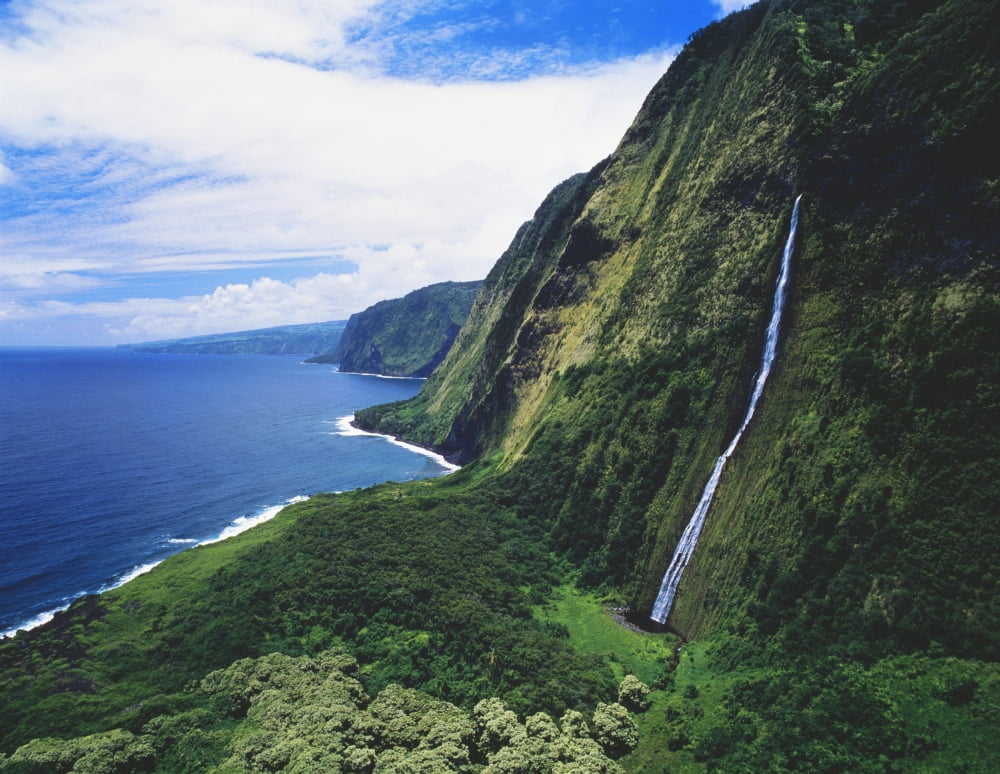 Hawaii Big Island Hamakua Coast Waterfalls Cascade Into The Ocean Canvas Art - Greg Vaughn Design Pics (17 x 13)