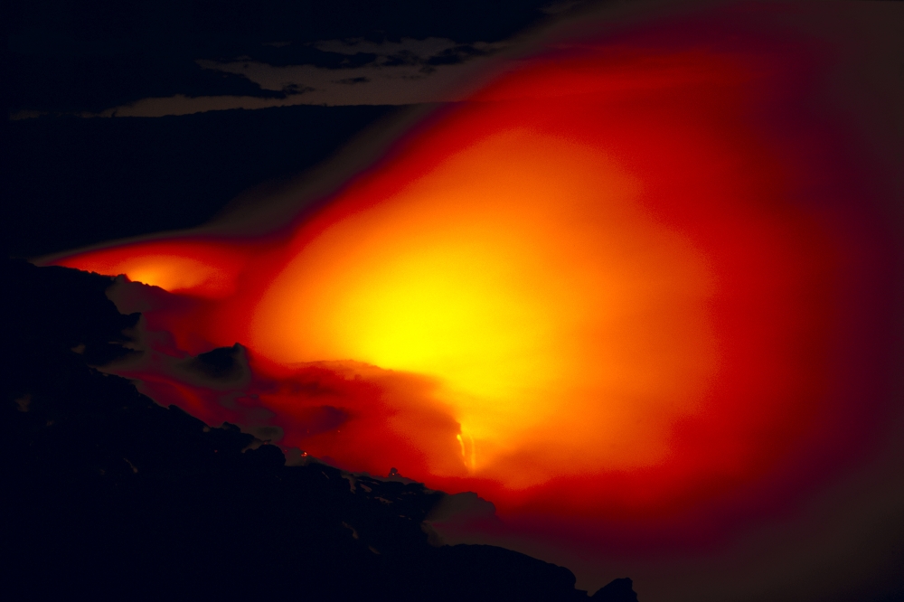 Hawaii Big Island Hawaii Volcanoes National Park Glowing Lava Flow Into Ocean Bright Red Orange Canvas Art - Robert Sablan Design Pics (19 x 12)
