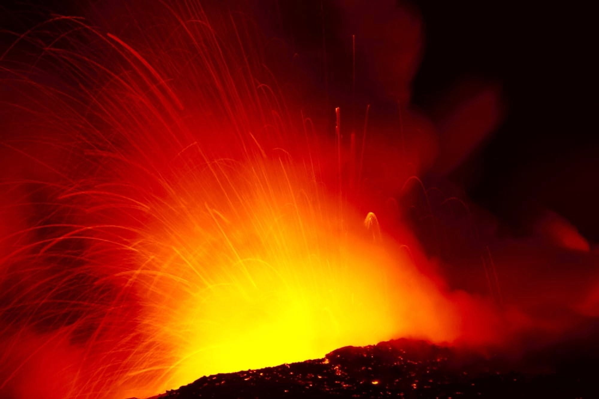 Hawaii Big Island Hawaii Volcanoes National Park Lava Exploding Into Ocean At Night Red And Orange Steam Canvas Art - Peter French Design Pics (38 x 24)