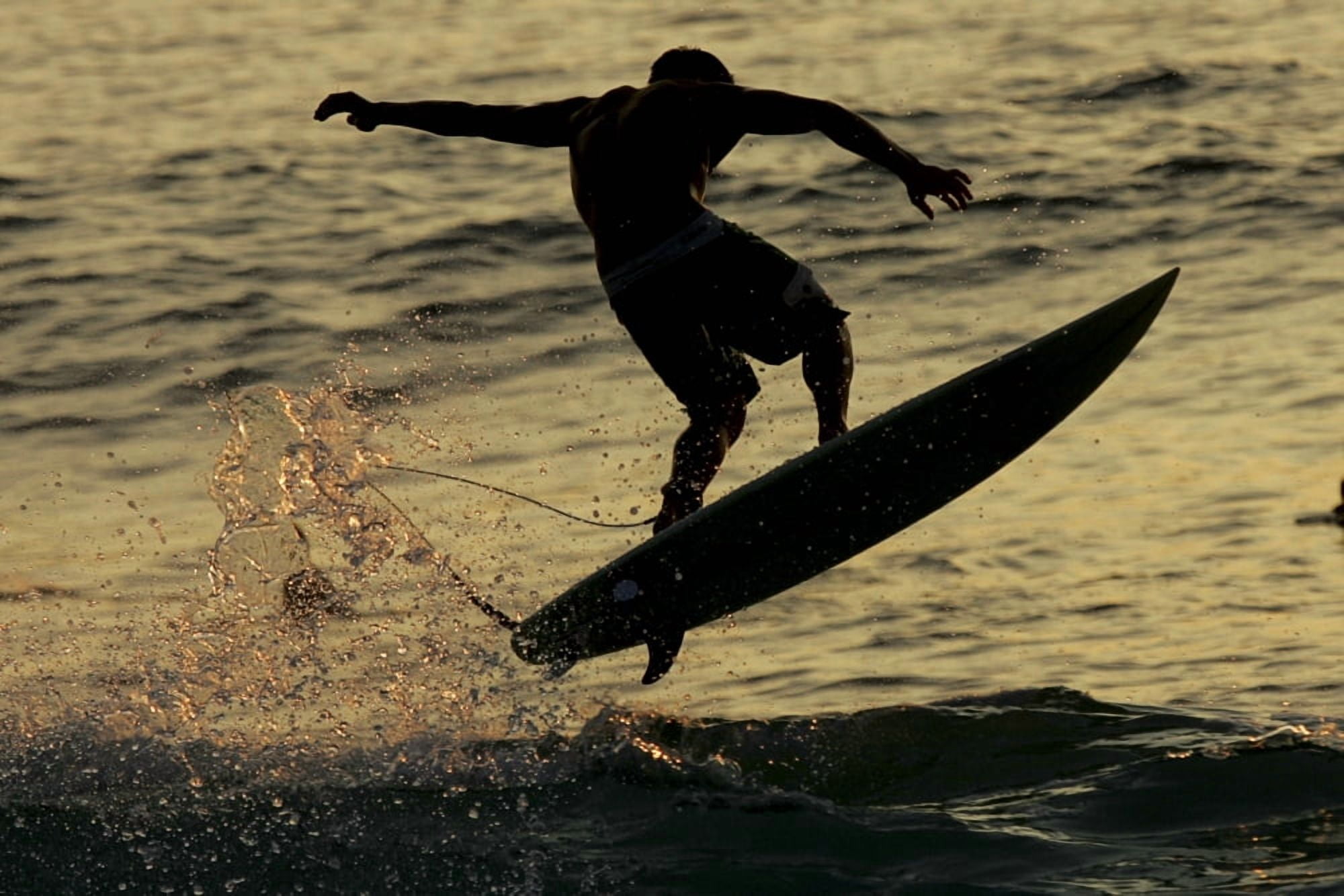Hawaii Big Island Kona Surfer At Sunset Canvas Art - Jody Watt Design Pics (19 x 12)
