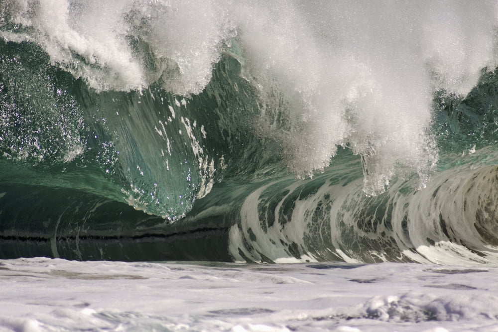 Hawaii Big powerful wave break Canvas Art - Vince Cavataio Design Pics (19 x 12)