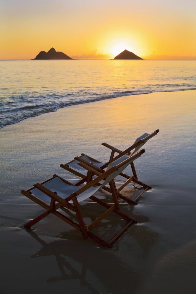 Hawaii Lanikai Empty beach chair at sunset Canvas Art - Tomas del Amo Design Pics (12 x 19)