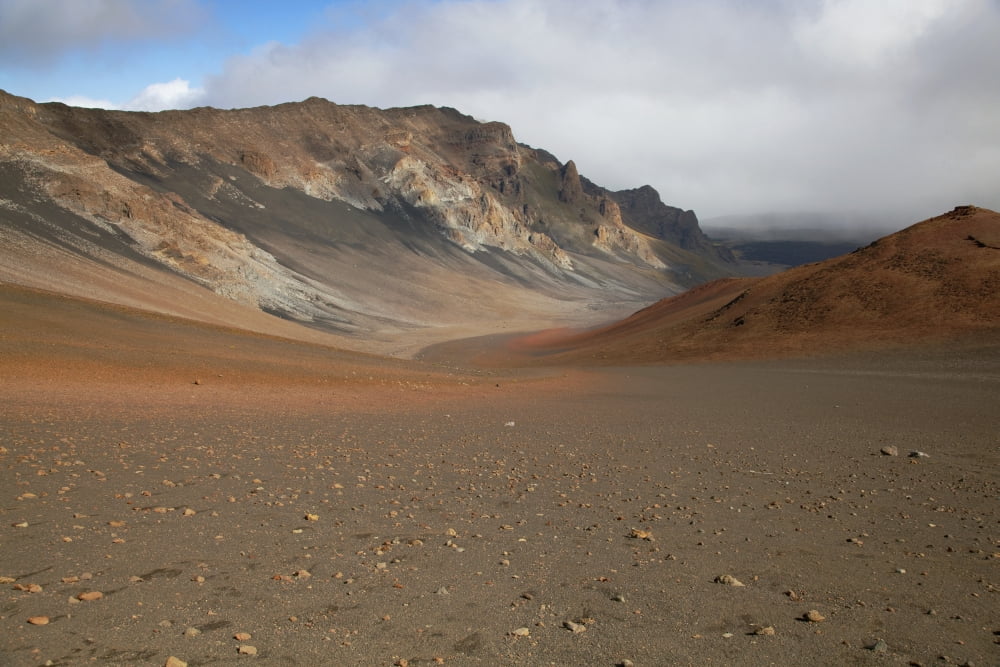 Hawaii Maui Haleakala The sweeping sands of Haleakala Crater Canvas Art - Jenna Szerlag Design Pics (19 x 12)