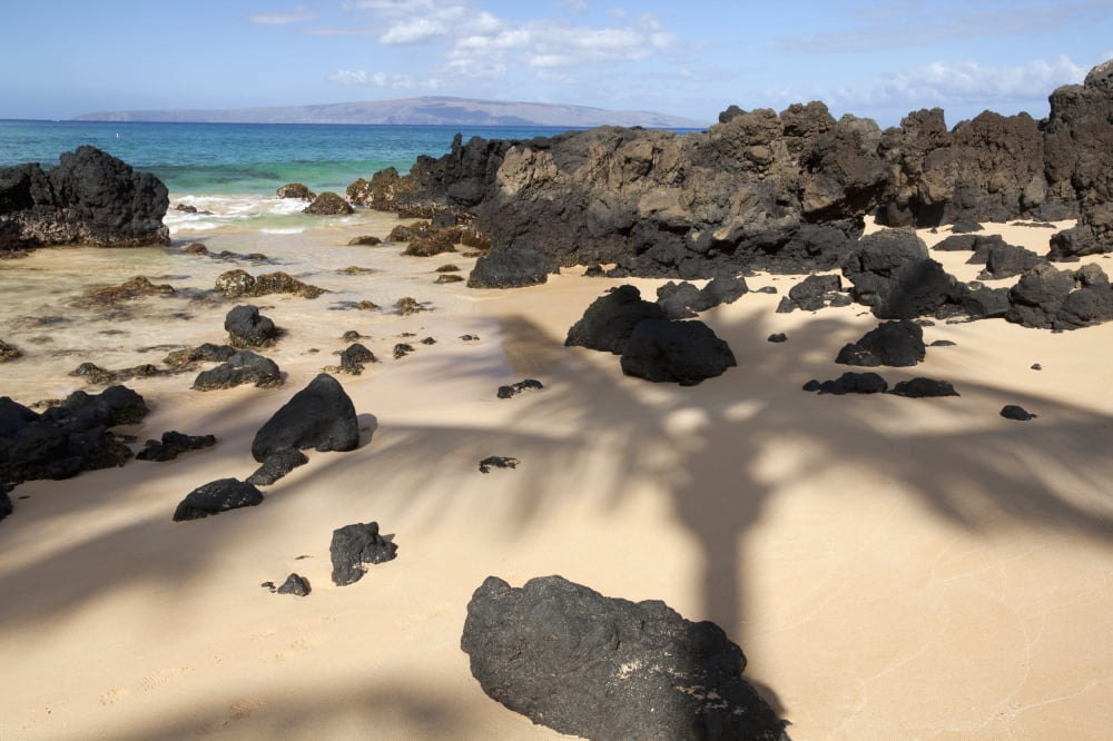Hawaii Maui Makena Beautiful clear ocean among lava rock Canvas Art - Jenna Szerlag Design Pics (19 x 12)