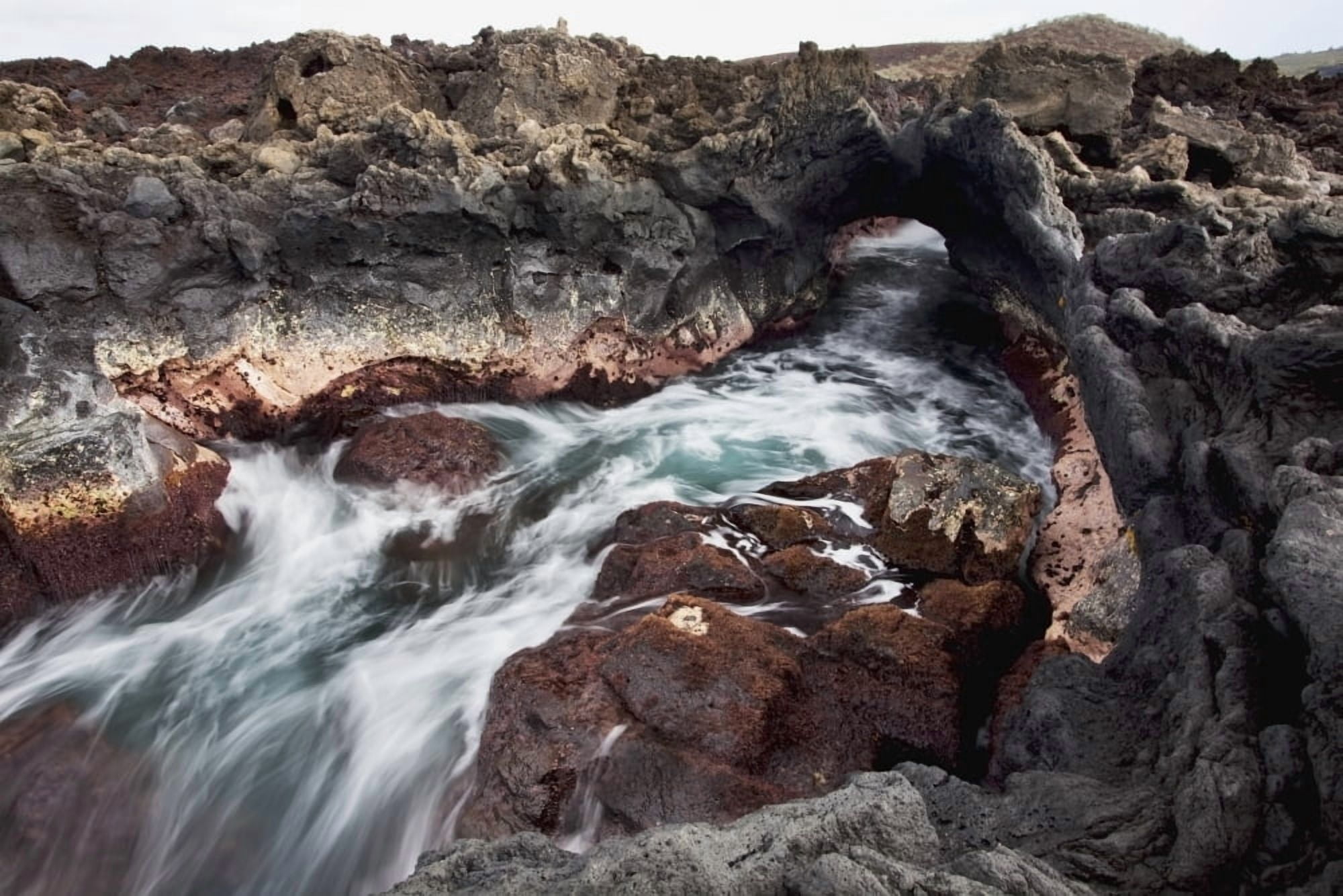 Hawaii Maui Makena Ocean water moving through a lava tube Canvas Art - Jenna Szerlag Design Pics (19 x 12)