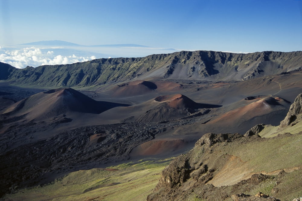 Hawaii Maui Overview Of Haleakala Crater Trails Red Dirt Blue Sky Canvas Art - Rita Ariyoshi Design Pics (19 x 12)