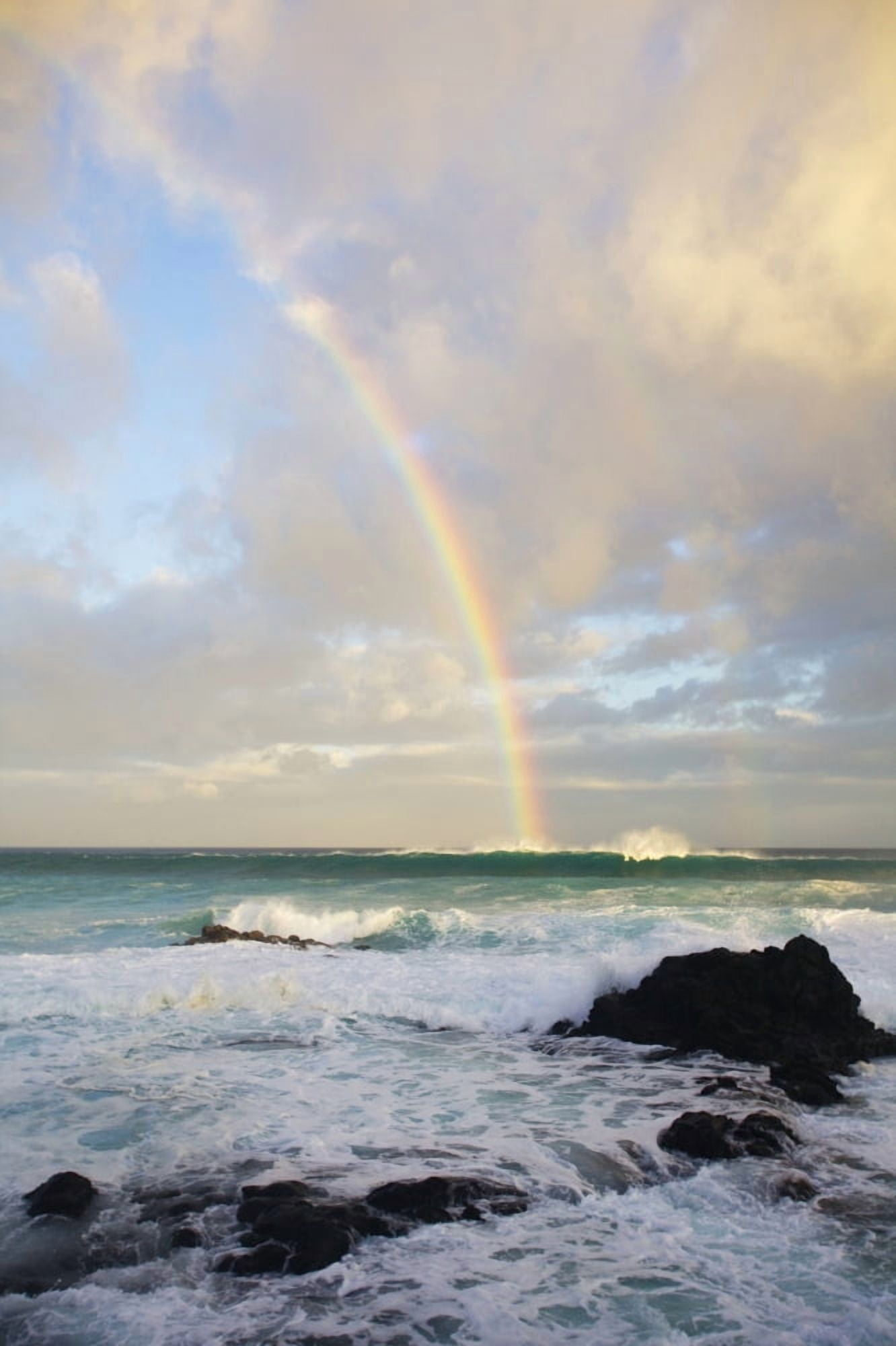 Hawaii Maui Rainbow offshore of Hookipa Beach at sunrise Canvas Art - Ron Dahlquist Design Pics (22 x 34)