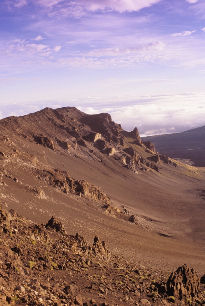 Hawaii Maui Western Rim Of Haleakala Crater Canvas Art - Greg Vaughn  Design Pics (22 x 34)