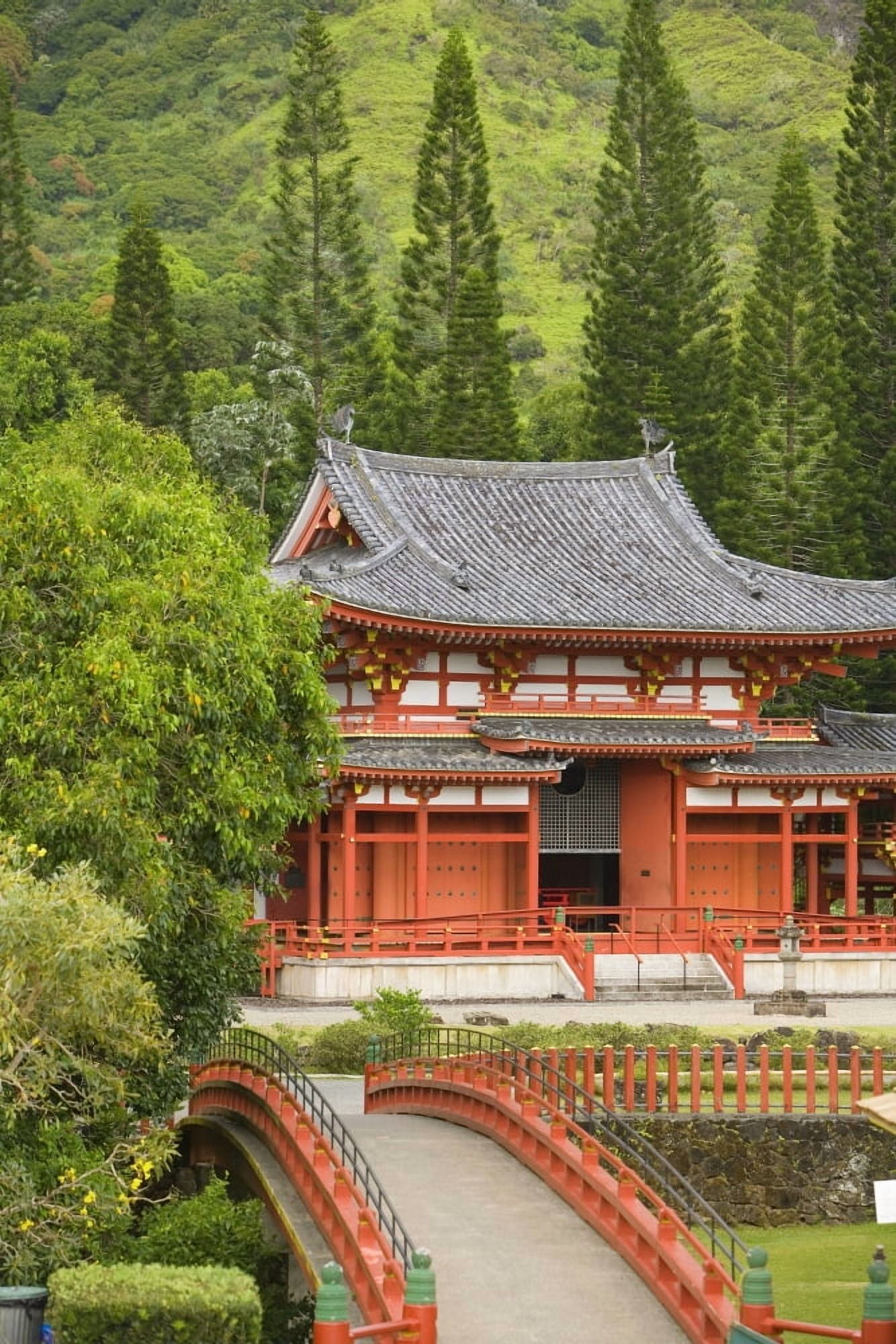 Hawaii Oahu Ahuimanu Valley Valley Of The Temples Byodo-In Temple Canvas Art - Ron Dahlquist Design Pics (22 x 34)