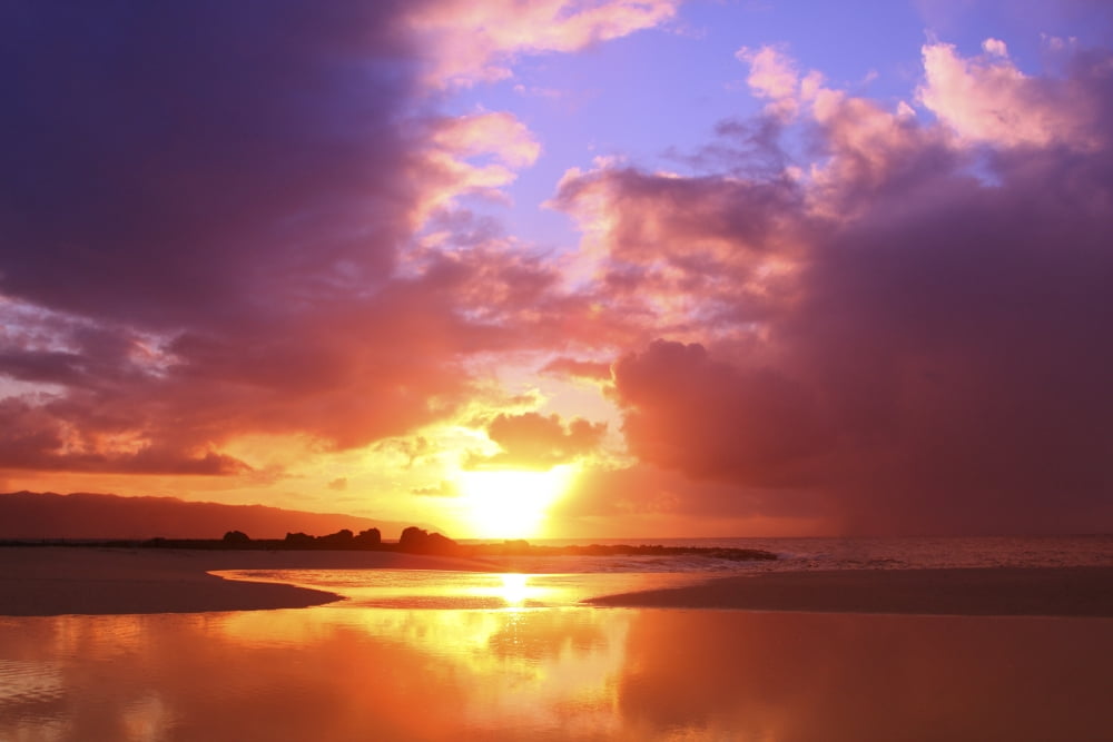 Hawaii Oahu Beautiful Sunset Canvas Art - Vince Cavataio Design Pics (19 x 12)
