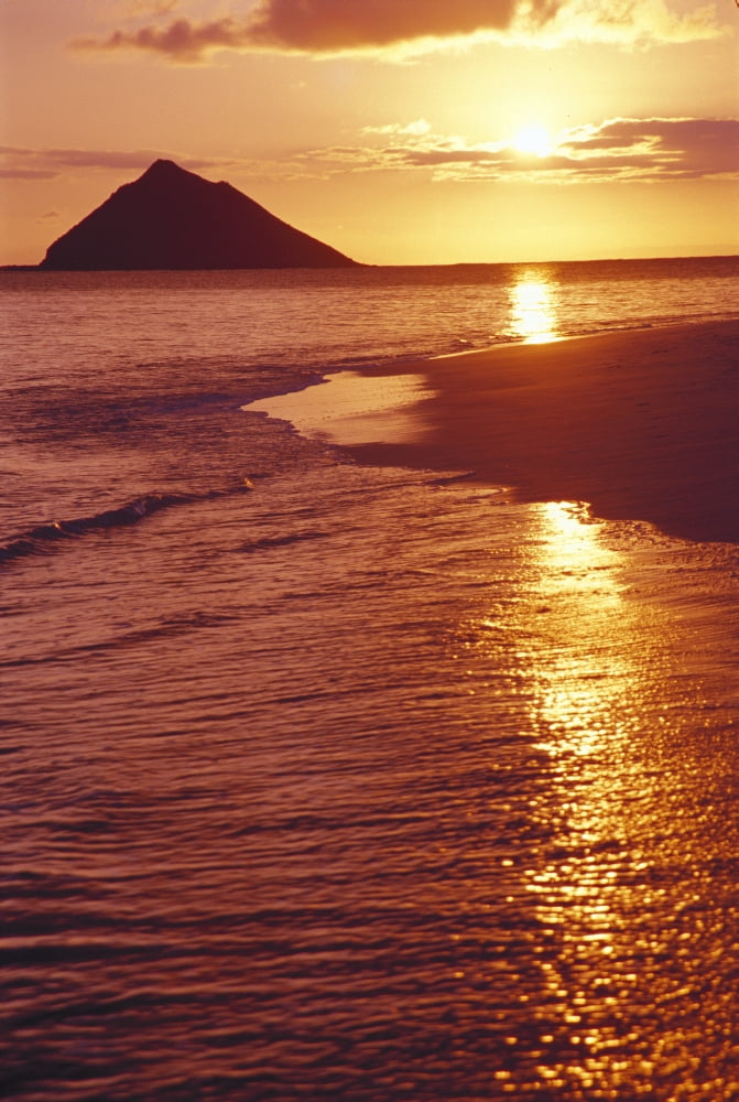 Hawaii Oahu Lanikai Beach Golden Sunrise Sky And Reflections Shoreline Ocean Mokulua Island Background Canvas Art - Tomas del Amo Design Pics (12 x 19)