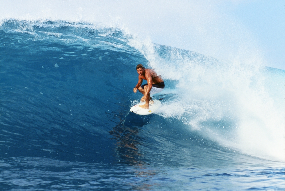 Hawaii Oahu North Shore Backdoor Pipe Pancho Sullivan Riding Wave Canvas Art - Vince Cavataio Design Pics (19 x 12)
