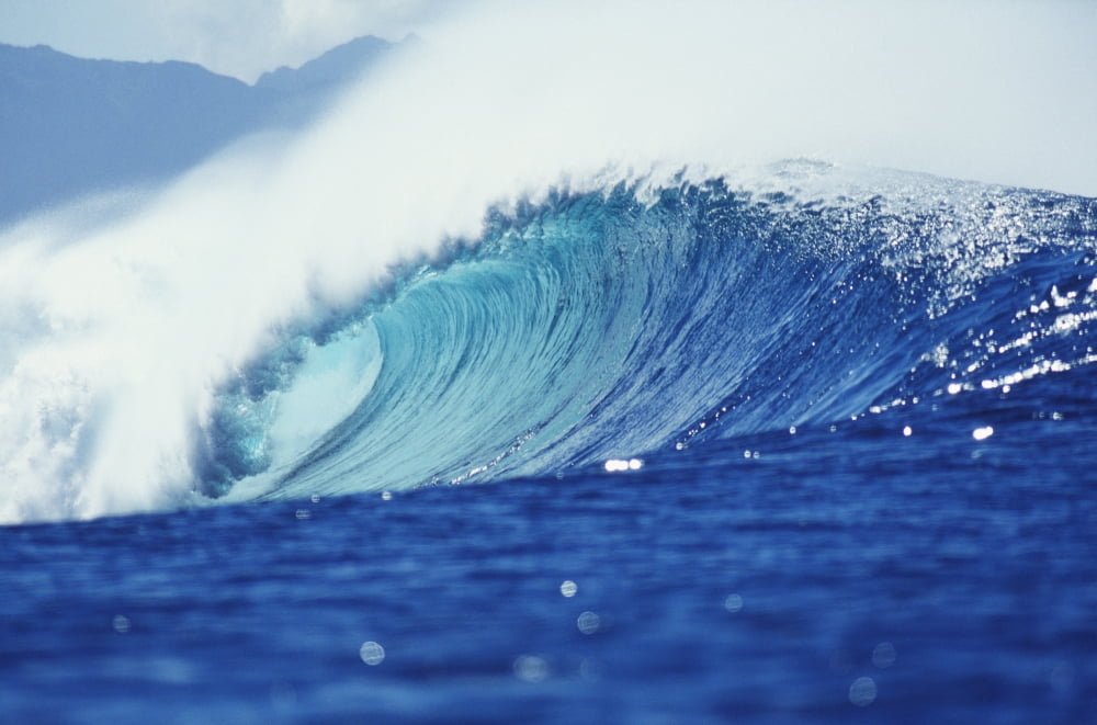 Hawaii Oahu Perfect Wave At Pipeline Canvas Art - Vince Cavataio Design Pics (40 x 26)