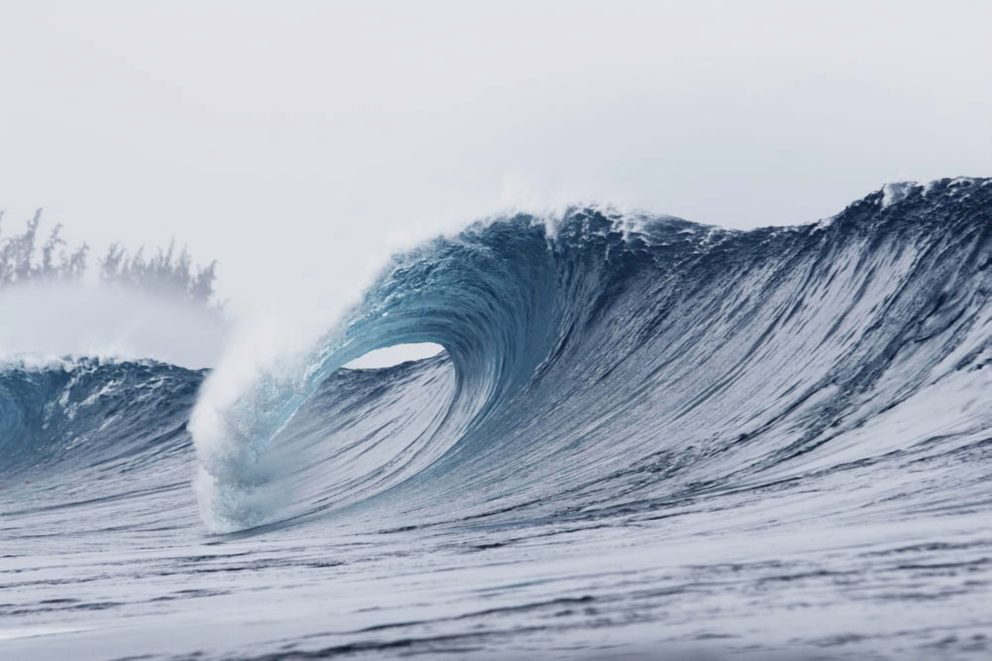 Hawaii Oahu Pipeline Wave Breaking Canvas Art - Vince Cavataio Design Pics (18 x 12)