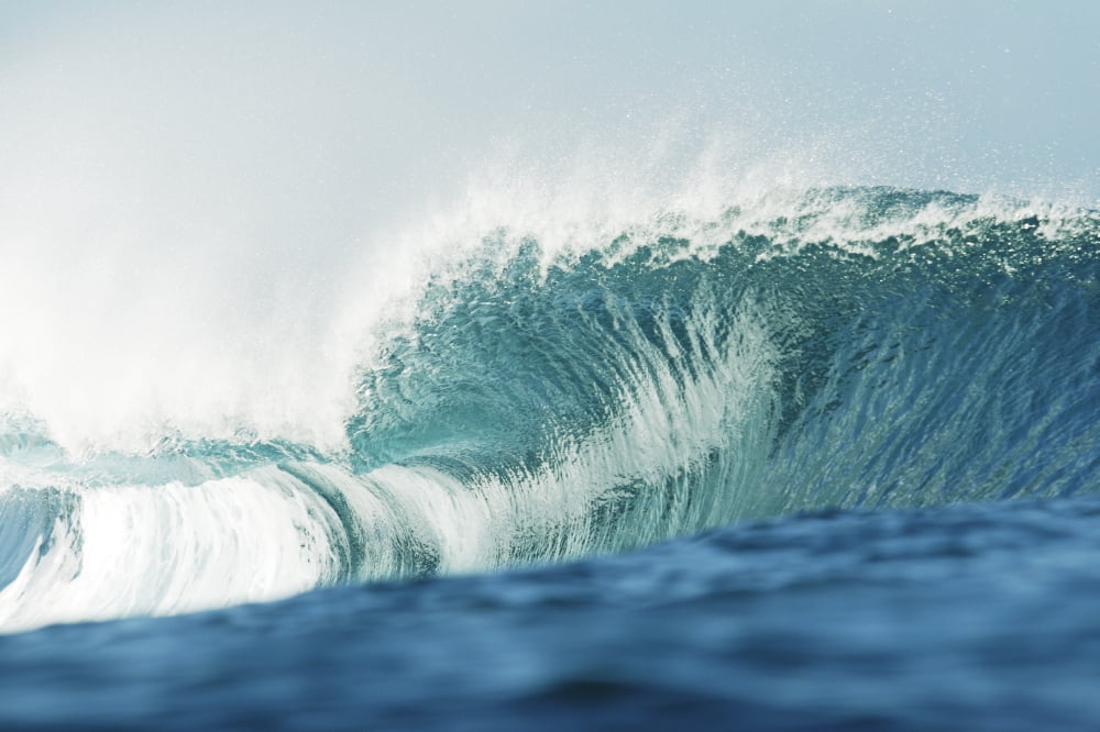 Hawaii Oahu Pipeline Wave Breaking Canvas Art - Vince Cavataio Design Pics (34 x 22)