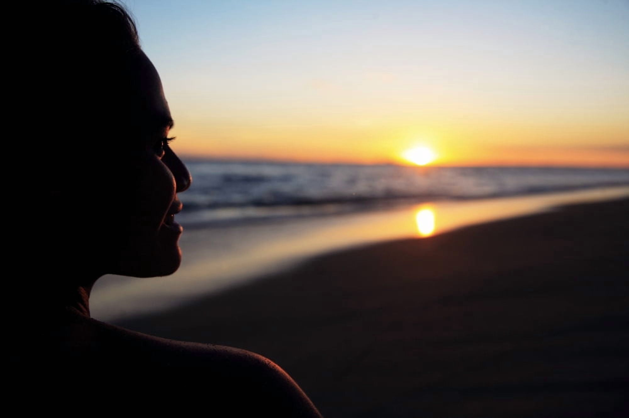 Hawaii Oahu Silhouette Of A Female At Sunset Canvas Art - Brandon Tabiolo Design Pics (17 x 11)