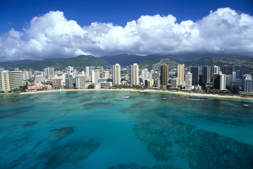 Hawaii Oahu Waikiki Aerial View From Ocean Looking Toward Mountains Canvas Art - Peter French Design Pics (19 x 12)