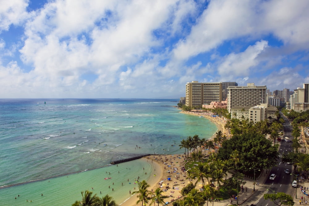 Hawaii Oahu Waikiki View of the Pacific Ocean Waikiki Beach and famous hotels Canvas Art - Tomas del Amo Design Pics (18 x 12)