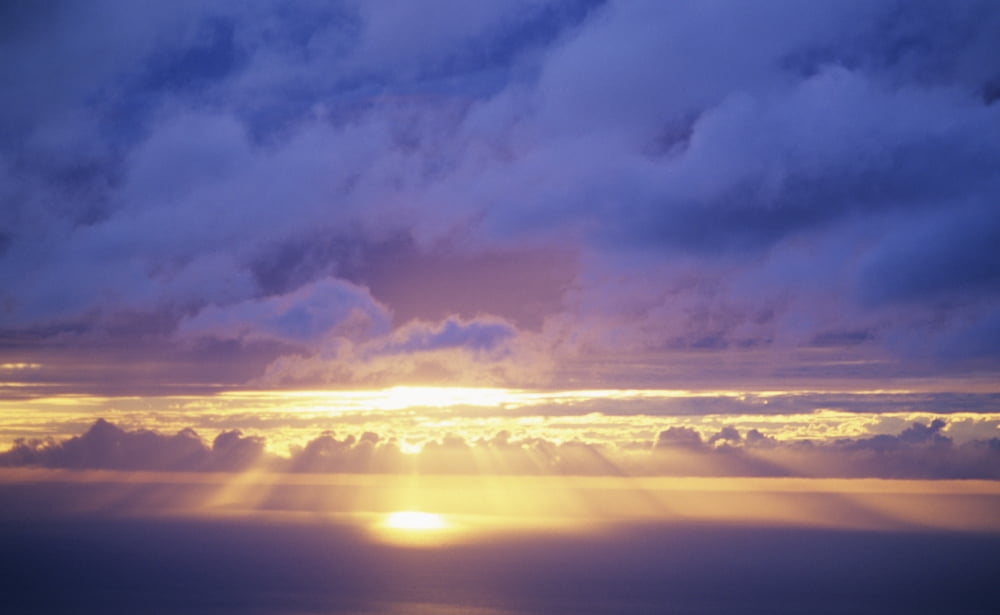 Hawaii Sunset Over Ocean Sunrays Bursting Through Cumulous Clouds Canvas Art - Peter French Design Pics (17 x 10)