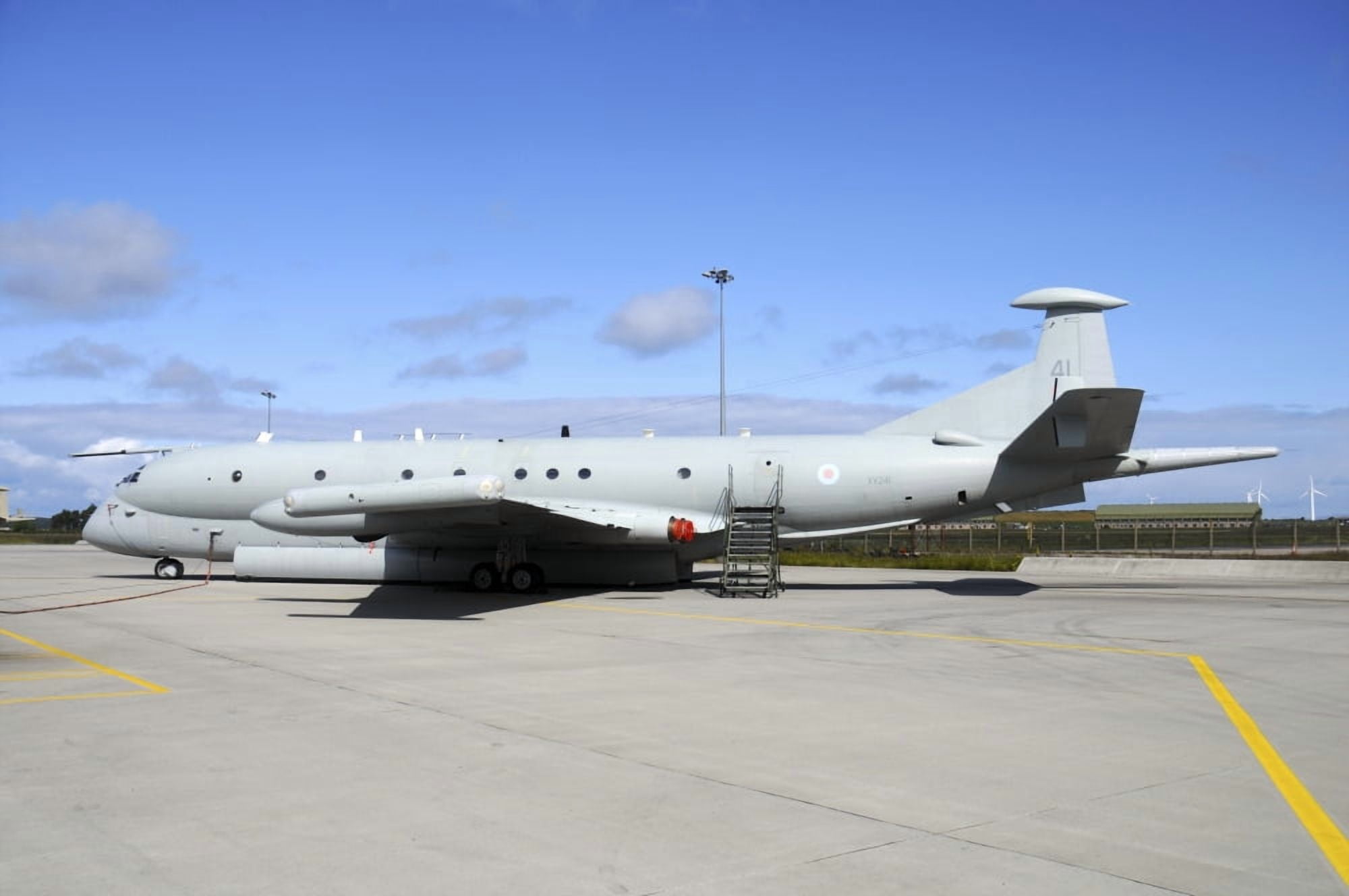Hawker Siddeley Nimrod MR2 of the Royal Air Force Canvas Art - Riccardo NiccoliStocktrek Images (17 x 12)