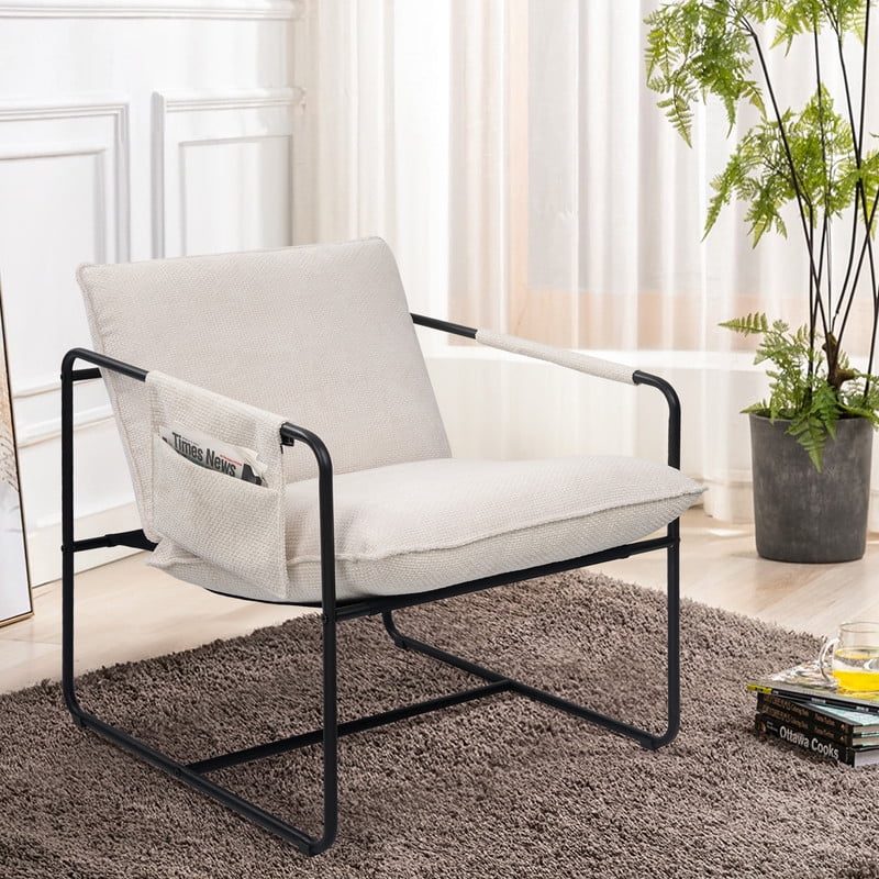 Hawsaiy Accent Chair - in use
