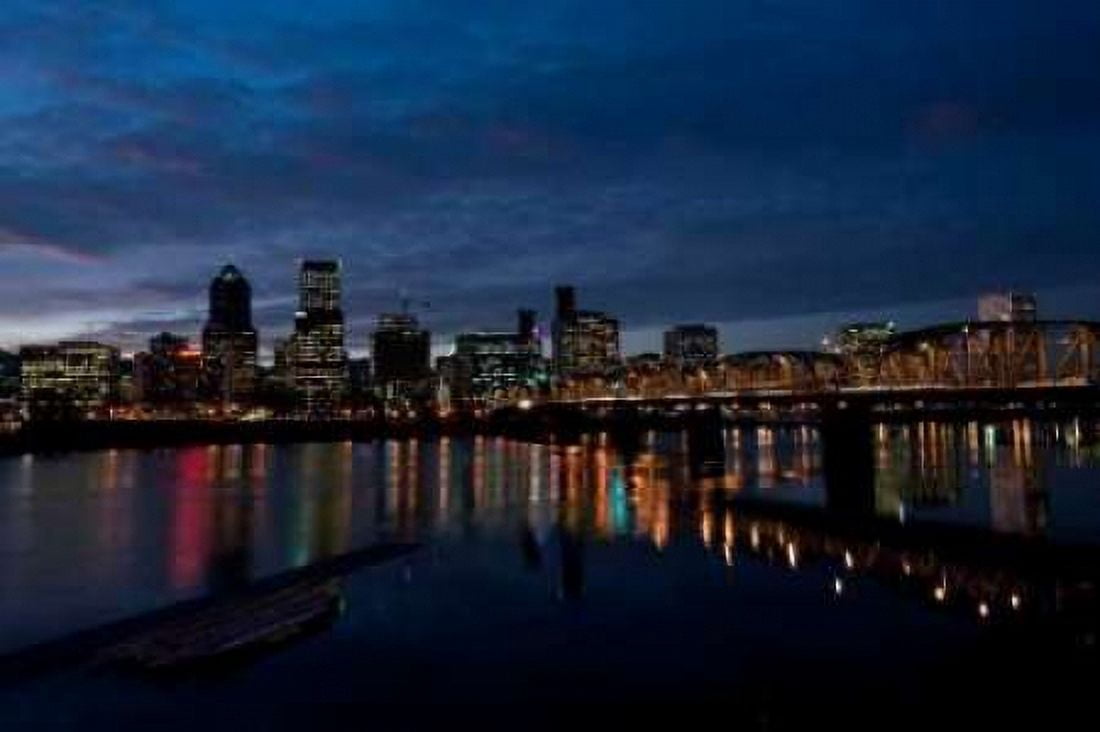 Hawthorne Bridge I Canvas Art - Erin Berzel (12 x 18)