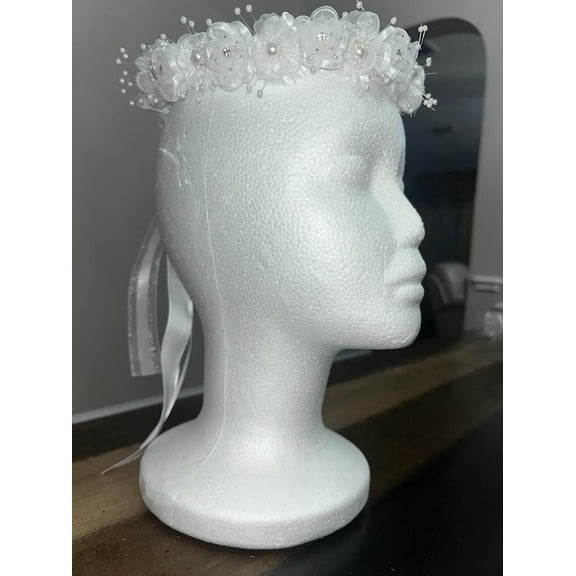 Headband, tiara, and crown for girls, with artificial flowers and ribbons for special events. First Communion, weddings, confirmation, graduation.