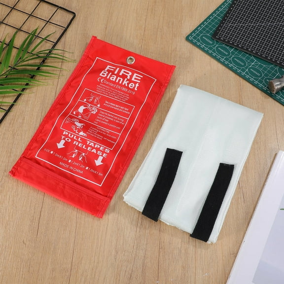 Healifty Red Fire Blanket Heat Insulation Professional for Kitchen Grill Camping 1Pc