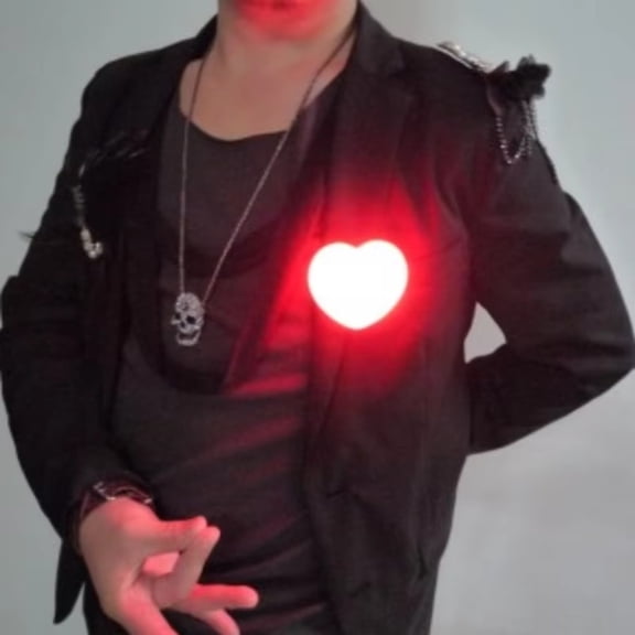 Heart Light (Red Color) Magic Tricks gimmicks Light Love Magie Stage Closeup Fire Props Comedy Accessories Valentine's Day