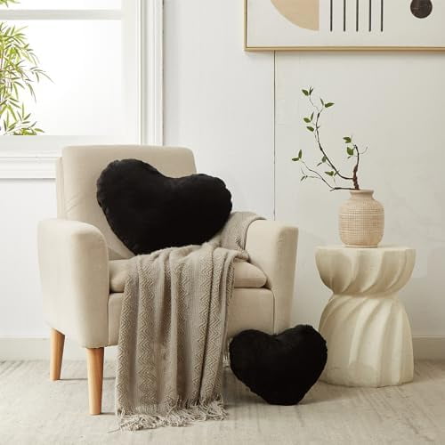 Heart Pillows, Love Heart Shaped Pillow, Black Cute Heart Pillow for Gifts, Shaped Throw Pillows for Her, Kids, Women, Girls Home Decoration, 10X11 Inch