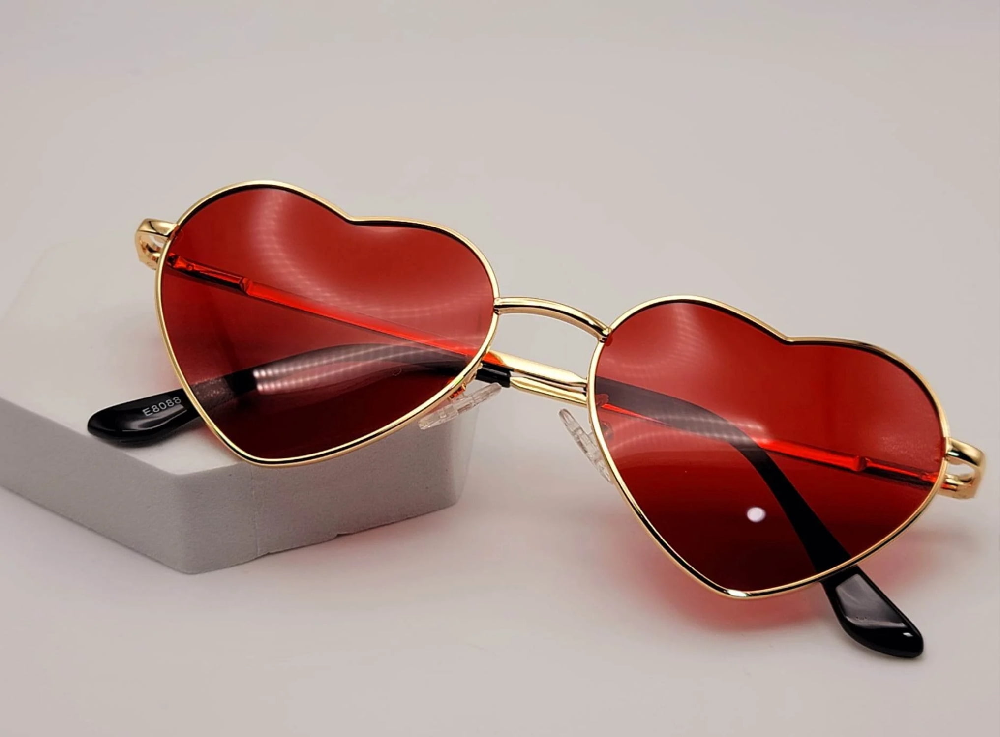 Heart Shape Heart Sunglasses Retro Vintage Boho Translucent  display picture 3