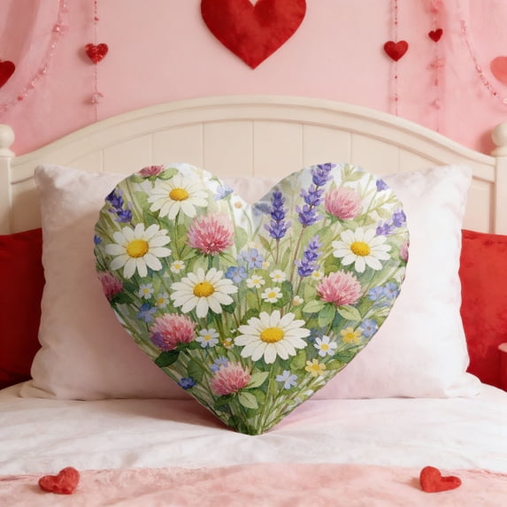 Heart Shaped Floral Throw Pillows for Valentine’s Day, Romantic Decorative Cushion with Soft Fabric, Cozy Accent for Couch Bed Anniversary Wedding Gift Home Decor
