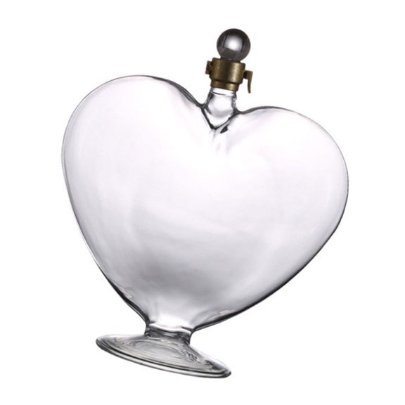Heart Shaped Glass Decanter for Wine and Home Display