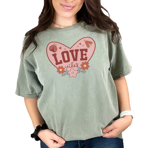 Heart Shaped Love Vibes Floral Art, Moss Comfort Colors T-Shirt, Medium