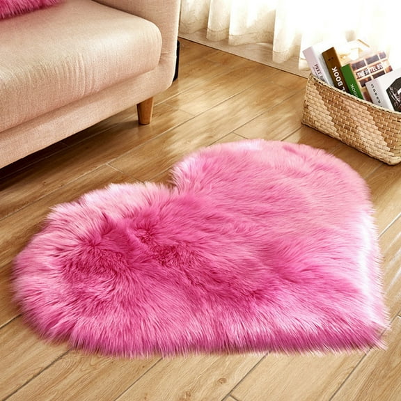 Heart Shaped Soft Faux Sheepskin Fur Area Rugs, Small Fluffy Rug, Graphic Rugs, Fluffy Shaggy Rug, Soft Plush Decorative Machine Washable Carpets for Bedroom Living Room and Sofa 11.8x15.7 Inch