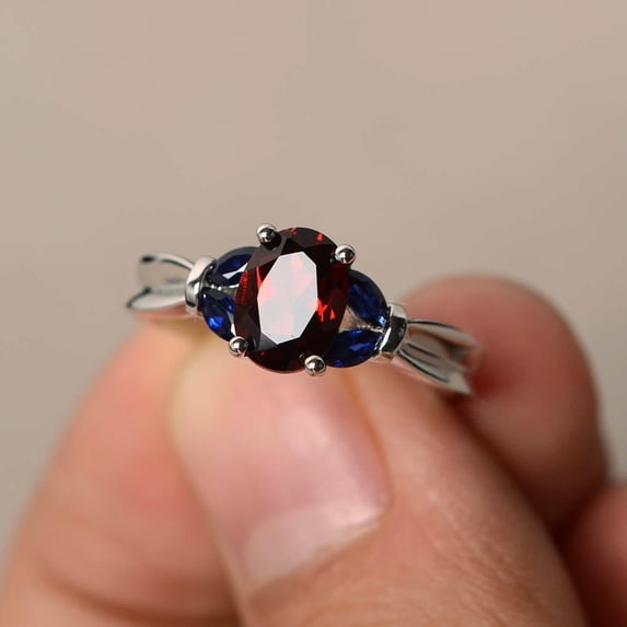 HeartsAndYou 1.5ct Natural Red Garnet Engagement Ring 14k SOLID White Gold Leaf Solitaire