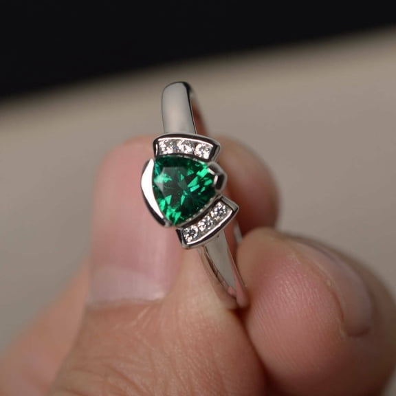 HeartsAndYou 1ct Natural Cut Green Emerald Unique Design Ring 100% 14k SOLID White Gold