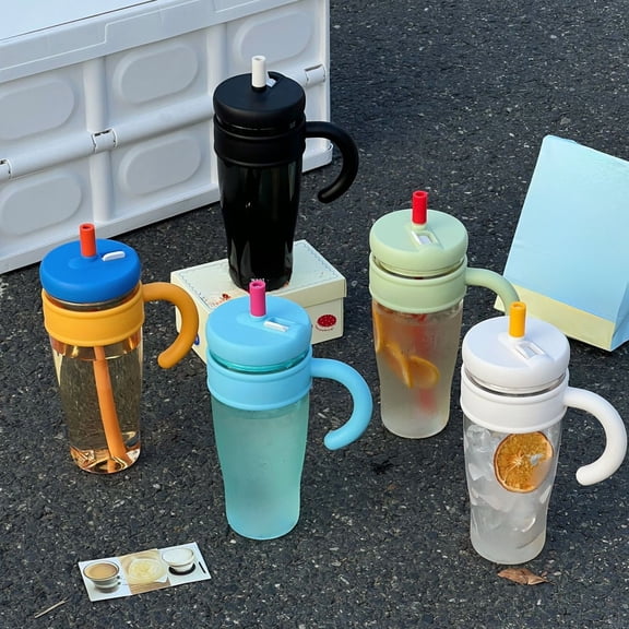 Heat Proof Water Cup with Plastic Straw, Large Capacity Leak Proof Tumbler with Lid, Non-Slip Grip & Easy Carry Handle for Travel, Gym, and Outdoor Activities