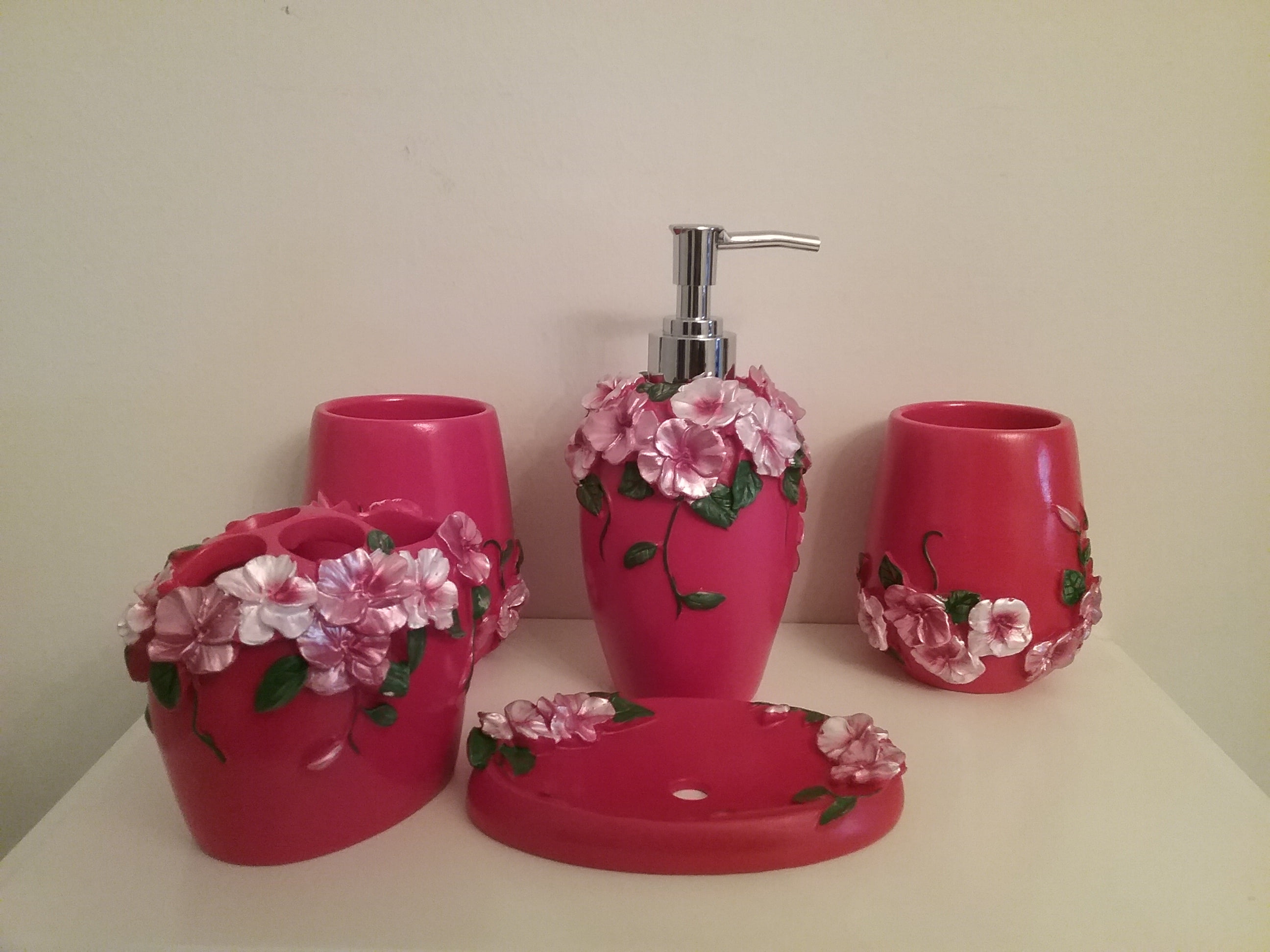 Heavenly Designs Watson Bathroom Accessories - Red Resin Set - Walmart.com