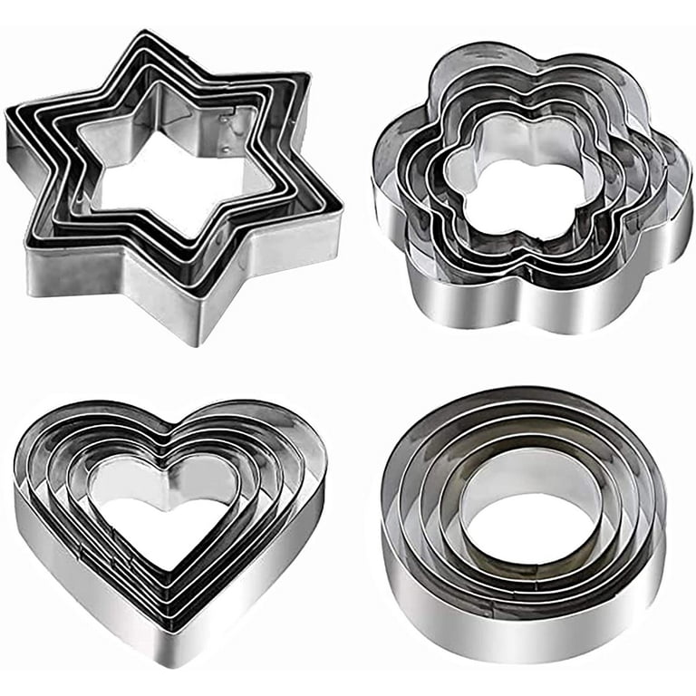 Set of metal mini pastry cutters (12 pieces)